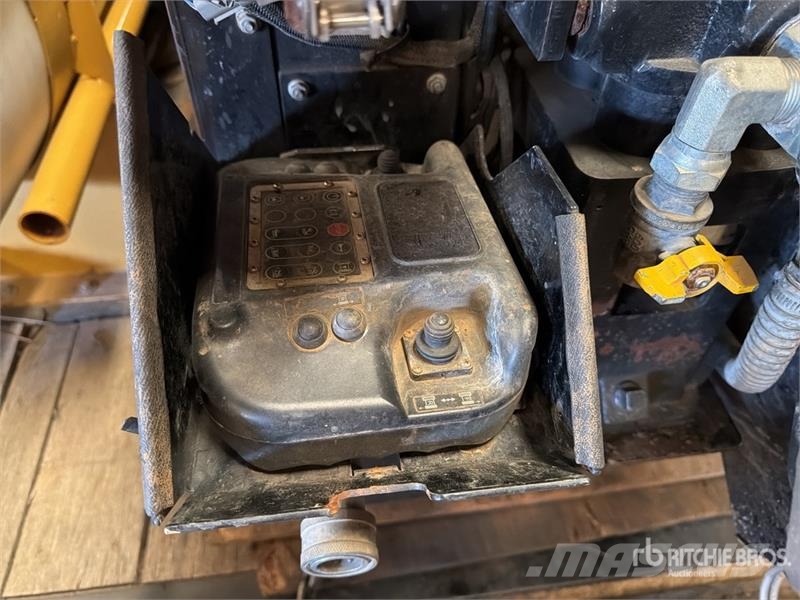 Vermeer D10X15III Directional Drill w/2021 Behnke CBCT1920 Oprema za horizontalno usmereno bušenje