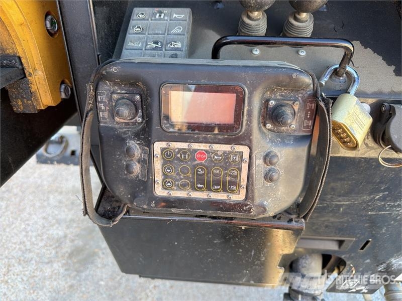 Vermeer D23X30DRS3 Directional Drill Oprema za horizontalno usmereno bušenje