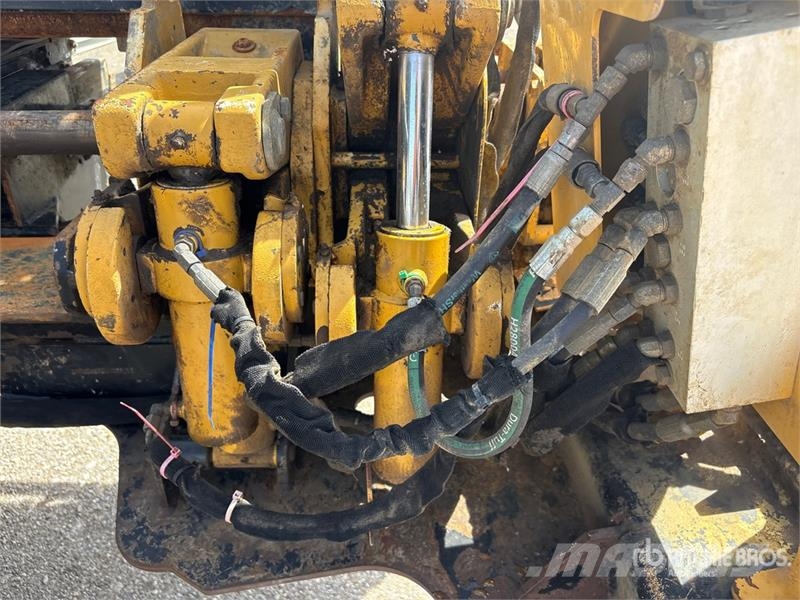 Vermeer D24X40III Directional Drill 水平掘削リグ