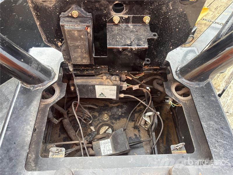 Vermeer D24X40III Directional Drill w/ Lucon 25 ft 22T212A Oprema za vodoravno smerno vrtanje