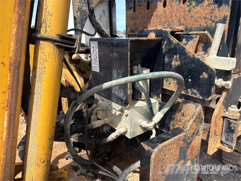 Vermeer D24X40III Directional Drill 水平掘削リグ