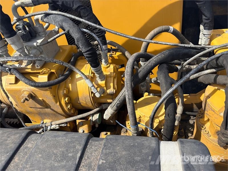 Vermeer D24X40III Directional Drill 水平掘削リグ