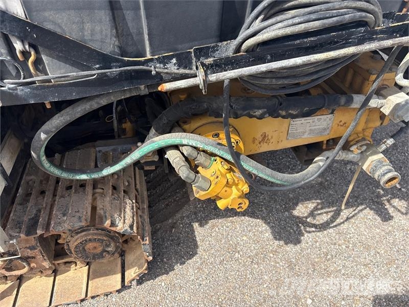 Vermeer D24X40III Directional Drill 水平掘削リグ