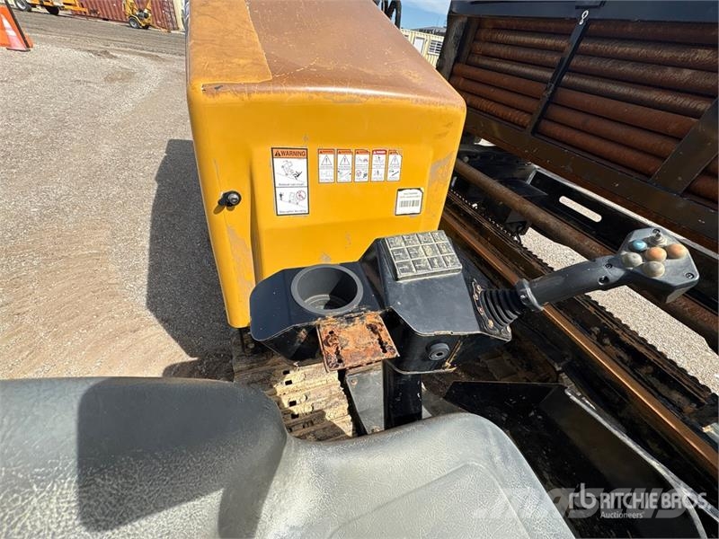 Vermeer D24X40III Directional Drill 水平掘削リグ
