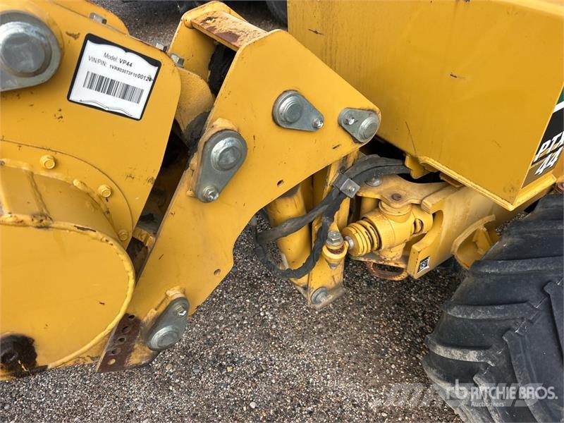 Vermeer PTX44 4x4 Trencher Cable Plow Entreprenad - Övrigt