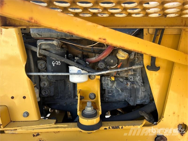 Vermeer RTX450 4x4 Trencher Pinnaselõikurid