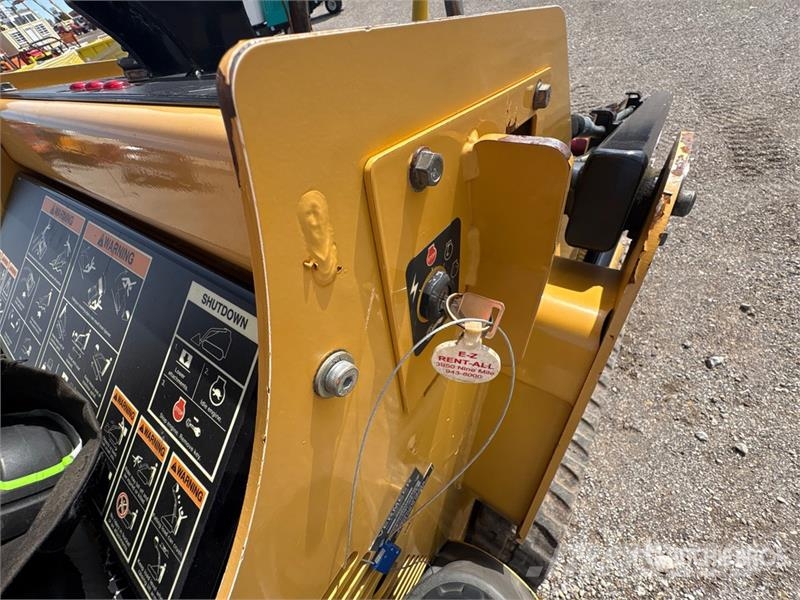 Vermeer S725TX Lietoti riteņu kompaktiekrāvēji