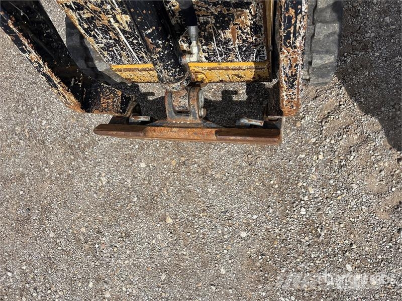 Vermeer S925TX Compact Track Loader Lietoti riteņu kompaktiekrāvēji