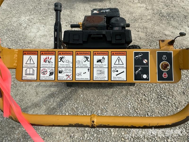 Vermeer SC-130 Walk Behind Stump Grinder Kardánhajtású ekék és Forgó-boronák