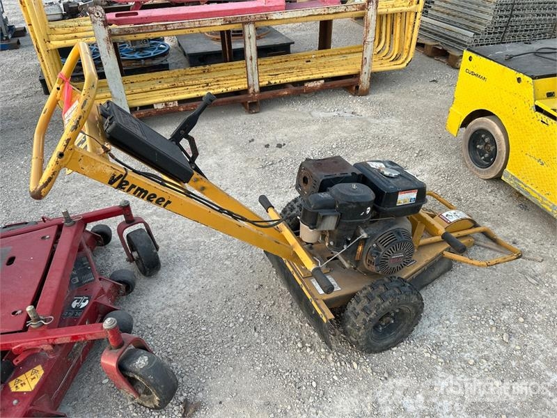 Vermeer SC130 Walk Behind Stump Grinder Gradas vibratorias / rotocultivadoras