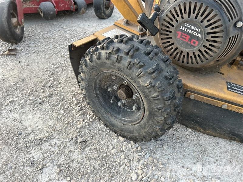 Vermeer SC130 Walk Behind Stump Grinder Gradas vibratorias / rotocultivadoras