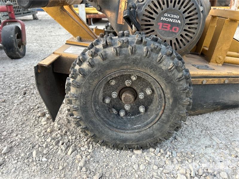 Vermeer SC130 Walk Behind Stump Grinder Gradas vibratorias / rotocultivadoras