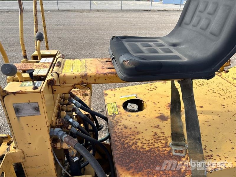 Vermeer V440 4x4 Trencher Freze za kopanje jarkov Trenčerji