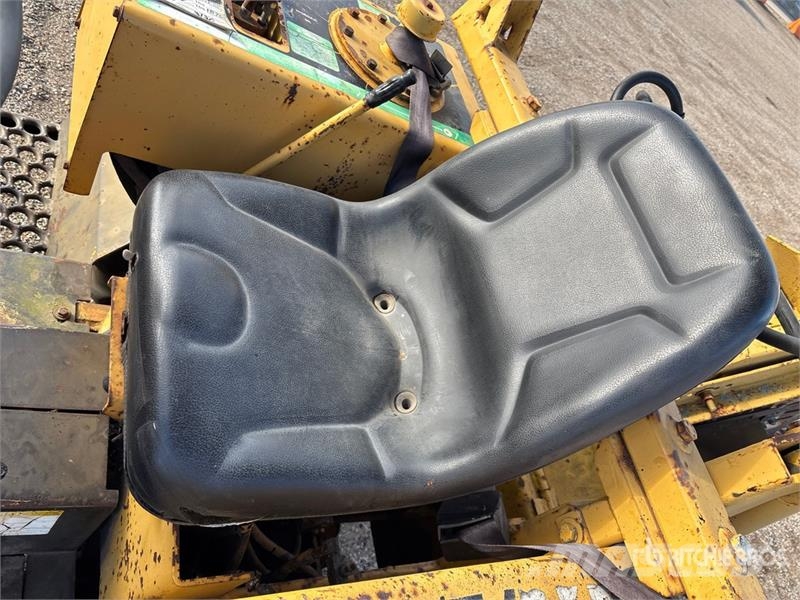 Vermeer V440 4x4 Trencher Freze za kopanje jarkov Trenčerji