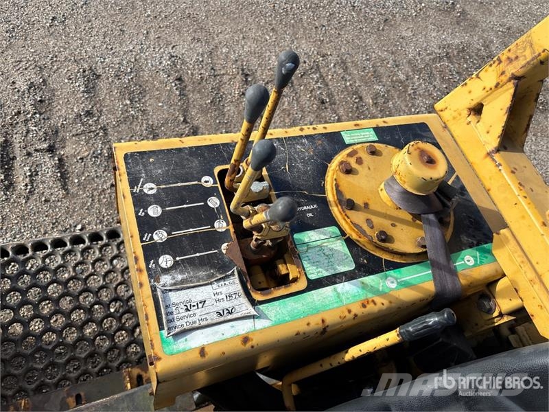 Vermeer V440 4x4 Trencher Freze za kopanje jarkov Trenčerji