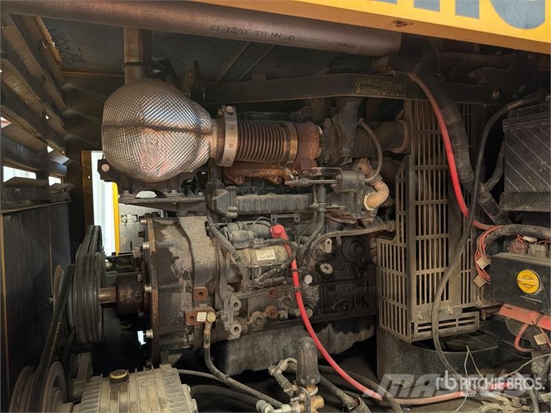 Vermeer VX75-800 800 gal T/A Vacuum Excavation Unit 드릴링 장비 부속품 및 예비 부품