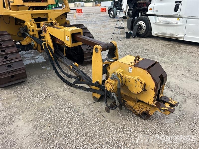 Vermeer XTS1250 Tracked Cable Plow Chasse neige