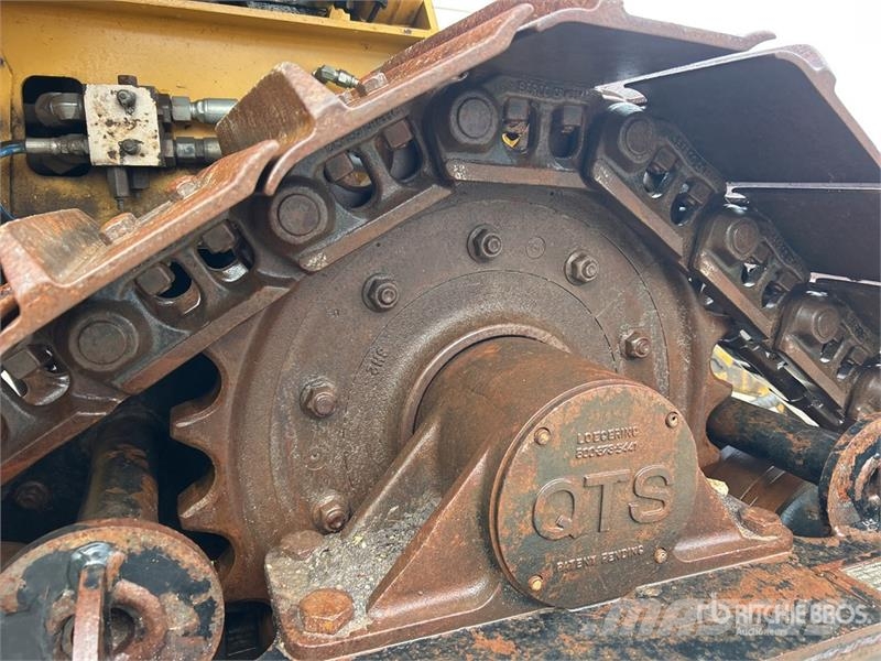 Vermeer XTS1250 Tracked Cable Plow Chasse neige