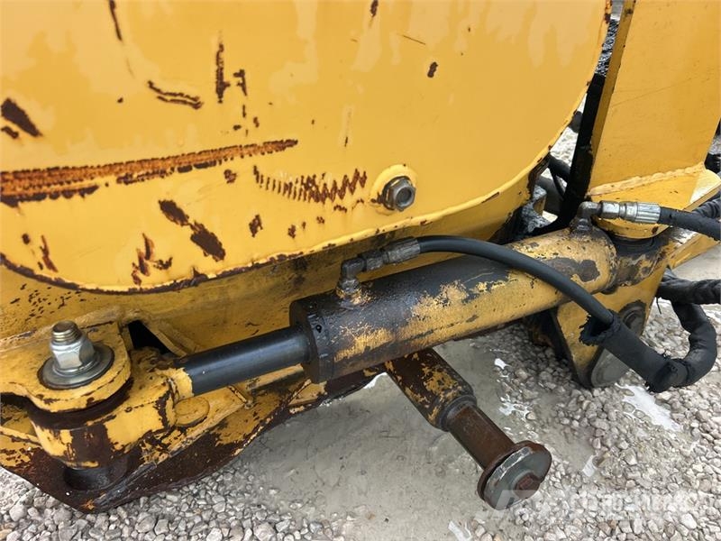 Vermeer XTS1250 Tracked Cable Plow Chasse neige