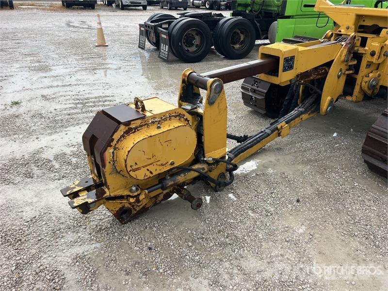 Vermeer XTS1250 Tracked Cable Plow Chasse neige