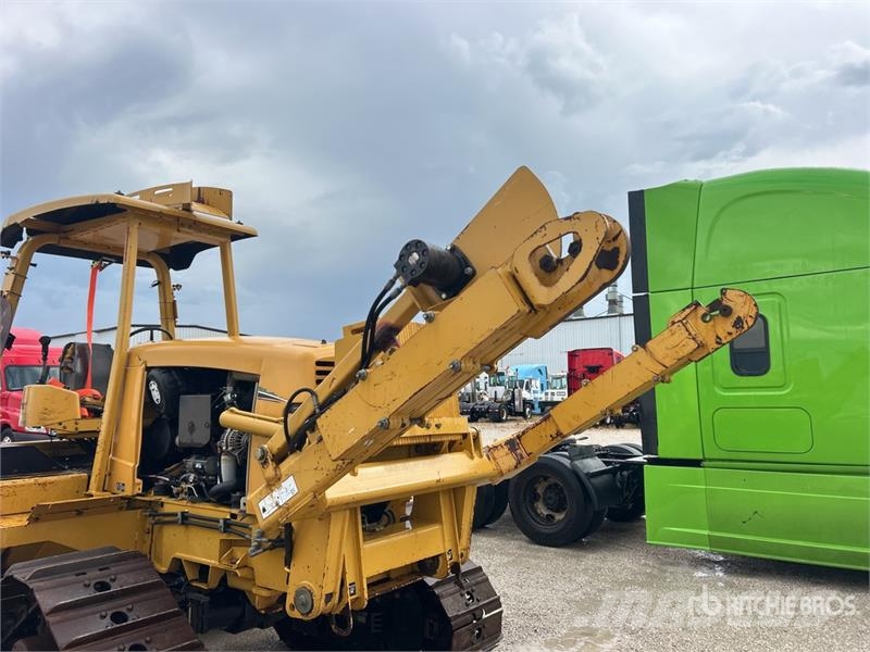 Vermeer XTS1250 Tracked Cable Plow Chasse neige