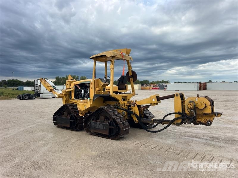 Vermeer XTS1250 Tracked Cable Plow Chasse neige