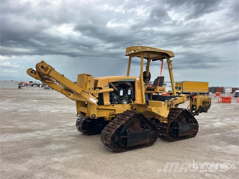 Vermeer XTS1250 Tracked Cable Plow Chasse neige