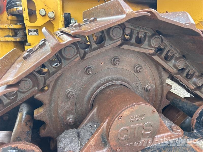 Vermeer XTS1250 Tracked Cable Plow Chasse neige