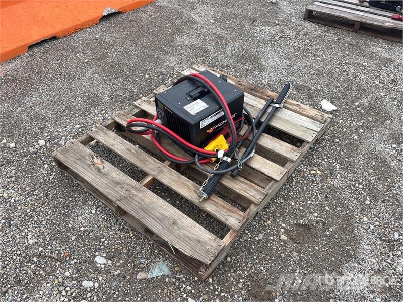 VForce FS3 Battery Charger 충전기