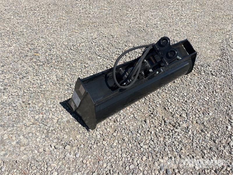 Vicsec VCT1000 40 in Hydraulic Tilting Excavator Bucket ( バケット