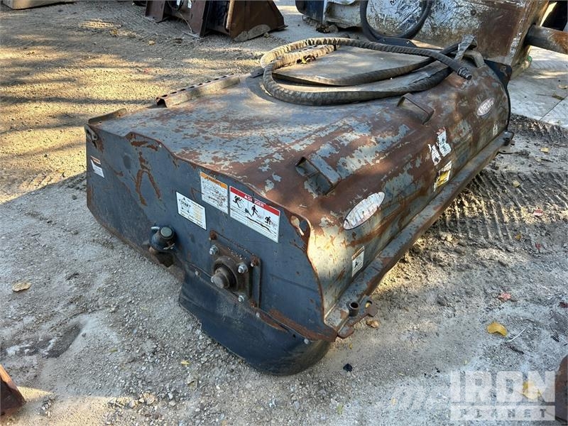 Virnig 72 in Skid Steer Sweeper 刷子