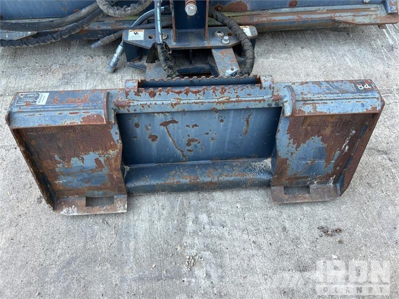 Virnig 84 in Skid Steer Broom Balayeuse / Autolaveuse