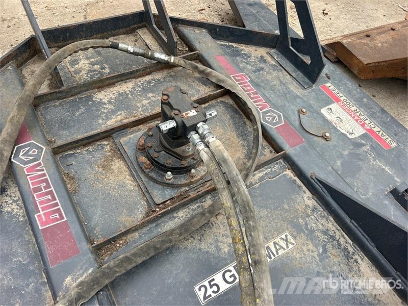 Virnig V50 78 in Skid Steer Brush Cutter 牽引式モア/芝刈り機