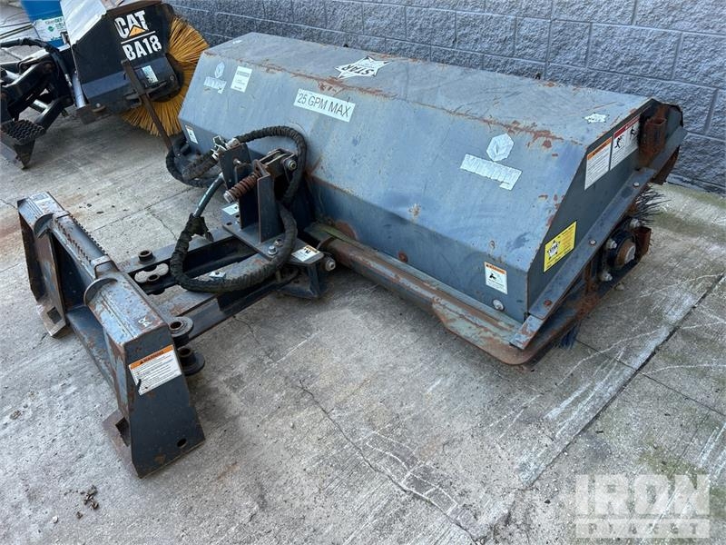 Virnig VAB84 84 in Skid Steer Broom Metle