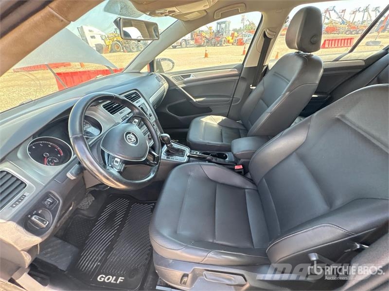 Volkswagen Golf Automobile 汽车