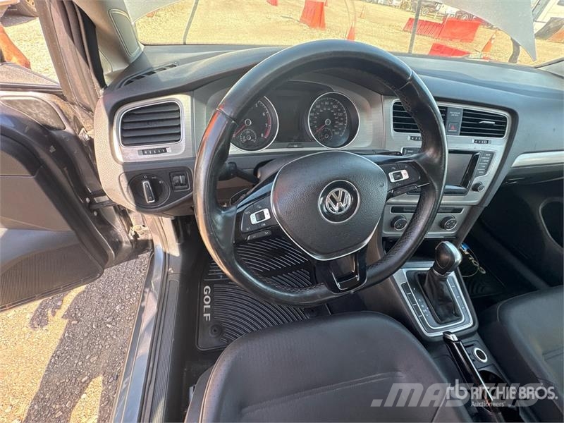 Volkswagen Golf Automobile 汽车
