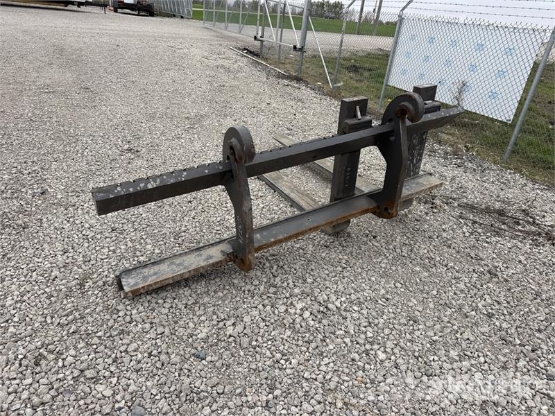 Volvo 83771 72 in Q/C Wheel Loader Forks - Fits Volvo L9 Vilice