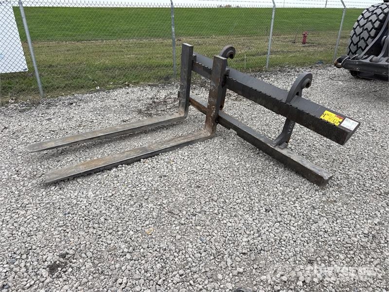 Volvo 83771 72 in Q/C Wheel Loader Forks - Fits Volvo L9 Vilice