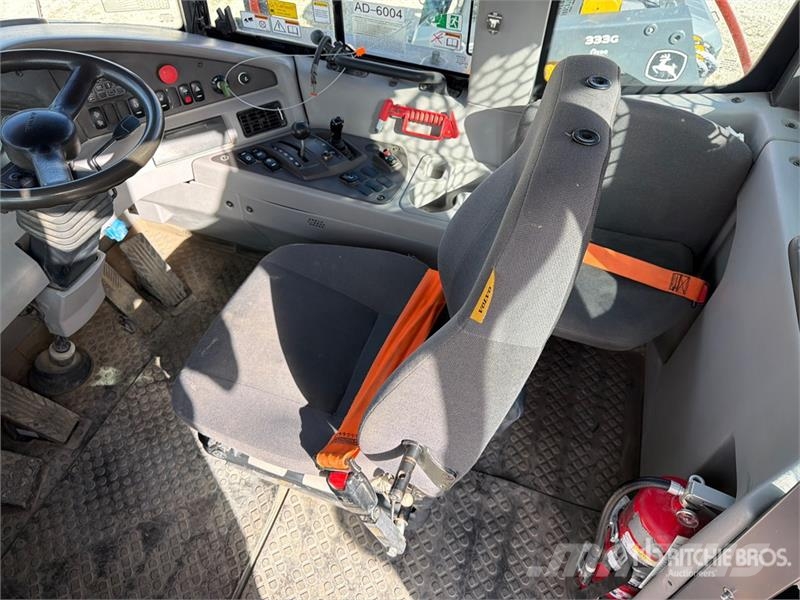 Volvo A60H Articulated Dump Truck ساحبات مفصلية