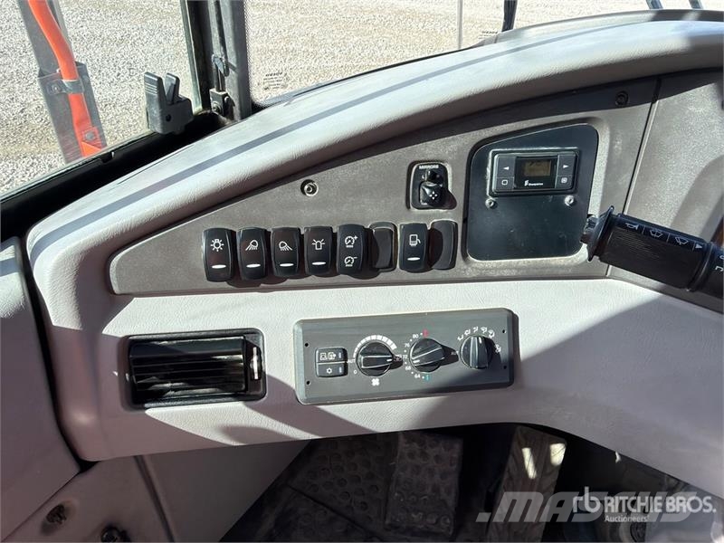 Volvo A60H Articulated Dump Truck ساحبات مفصلية