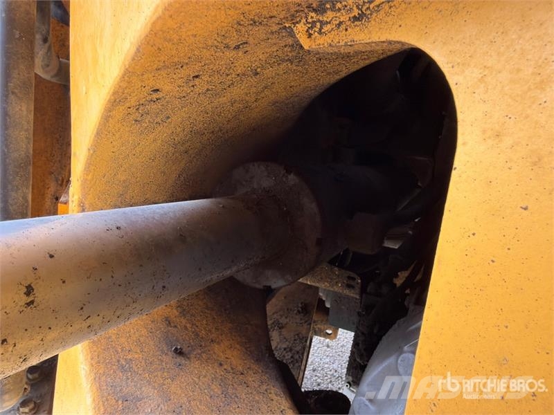 Volvo A60H Articulated Dump Truck ساحبات مفصلية