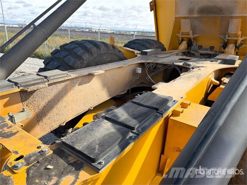 Volvo A60H Articulated Dump Truck ساحبات مفصلية