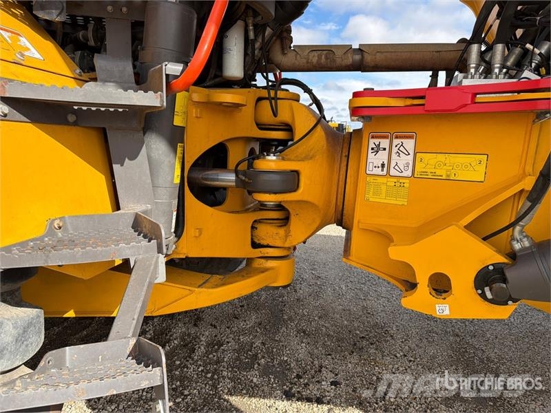 Volvo A60H Articulated Dump Truck ساحبات مفصلية
