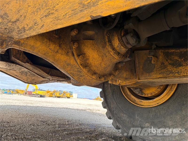 Volvo A60H Articulated Dump Truck ساحبات مفصلية