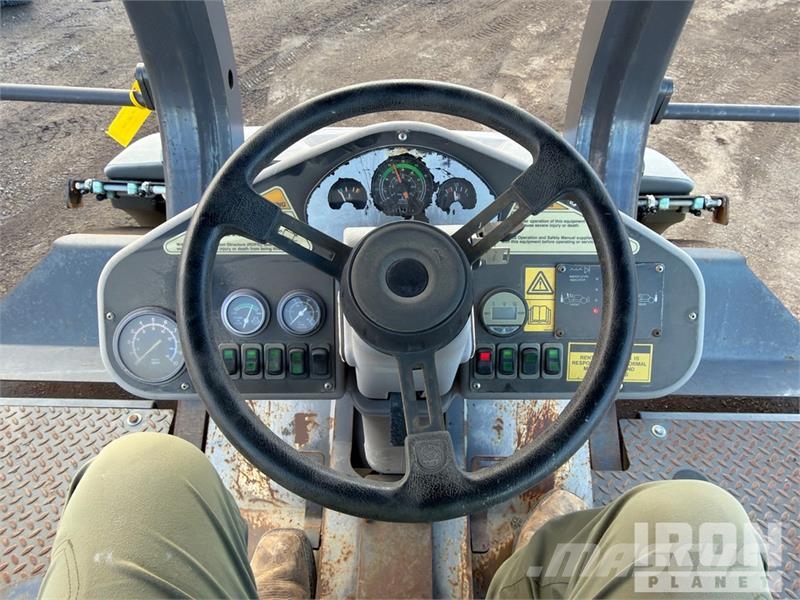 Volvo DD140 Double Drum Roller Ikerdobos hengerek