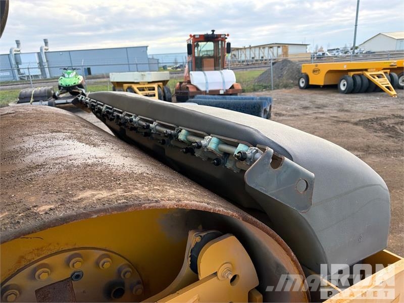 Volvo DD140 Double Drum Roller Ikerdobos hengerek
