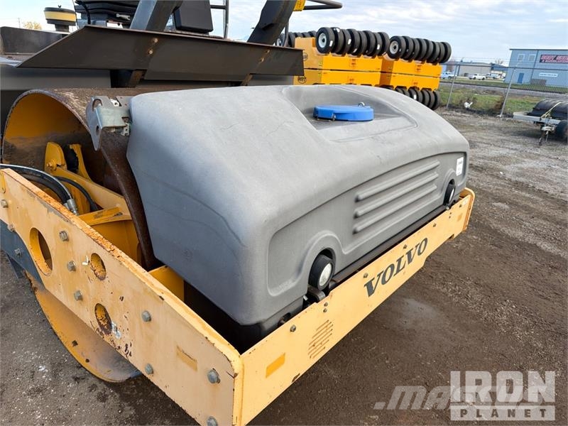 Volvo DD140 Double Drum Roller Ikerdobos hengerek