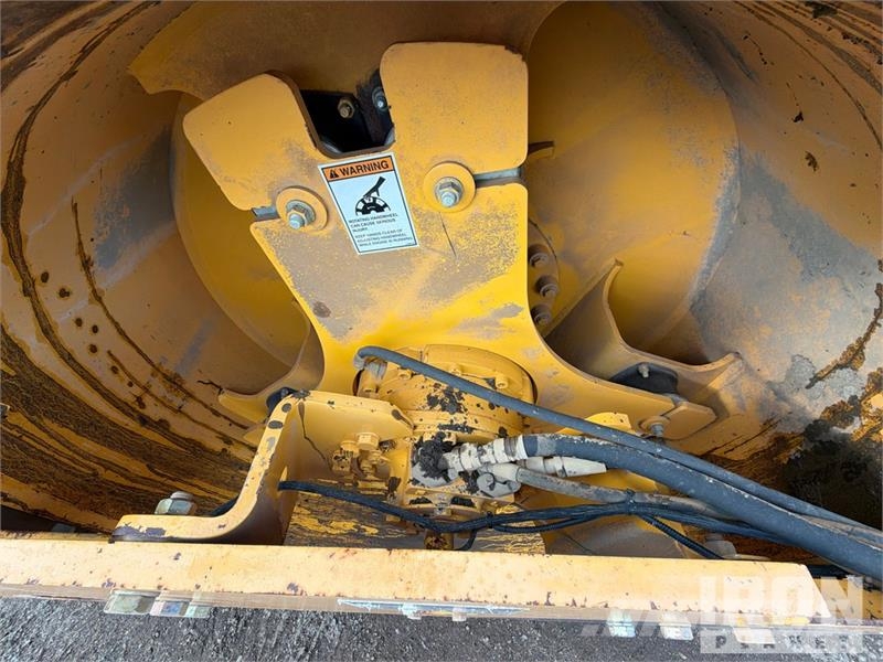 Volvo DD140 Double Drum Roller Ikerdobos hengerek