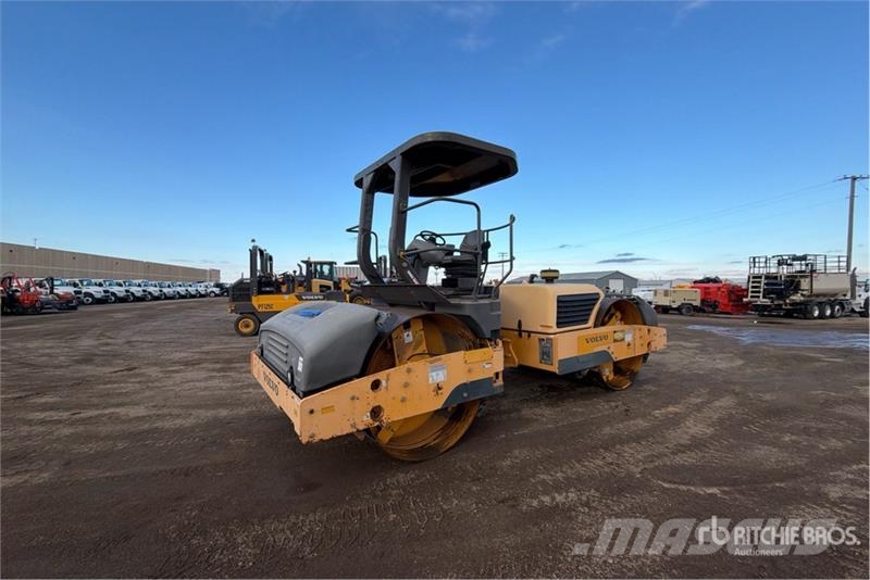 Volvo DD140 Double Drum Roller Ikerdobos hengerek