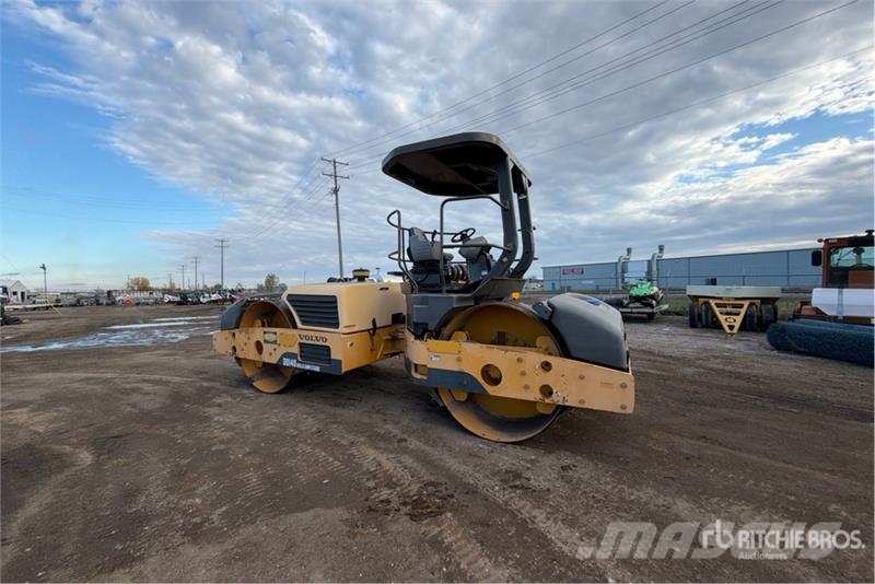 Volvo DD140 Double Drum Roller Ikerdobos hengerek